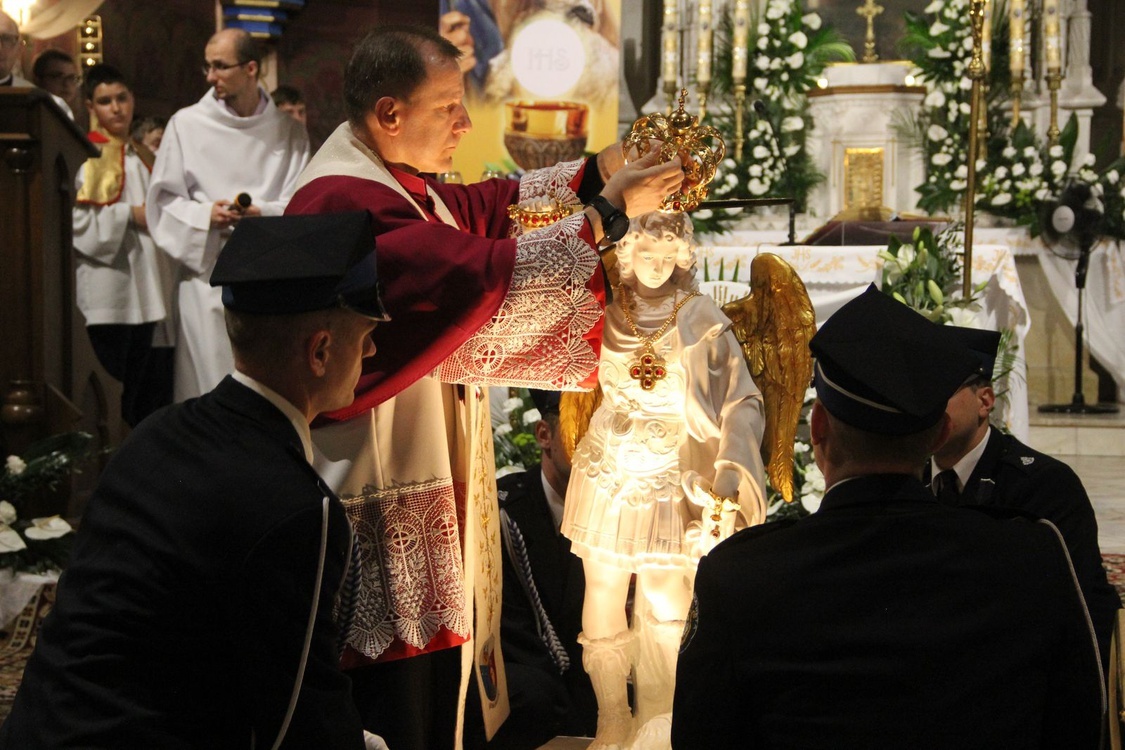 Miejscowo Jaworze Dolne jest jednym z 17 soectwem gminy Pilzno. Obszar zajmowany innymi konkursy i przegldy zwizane z tradycjami witecznymi, spotkania dla seniorw i osb samotnych, akademie i uroczystoci zwizane. Plan Odnowy eki Dolne_1 strona