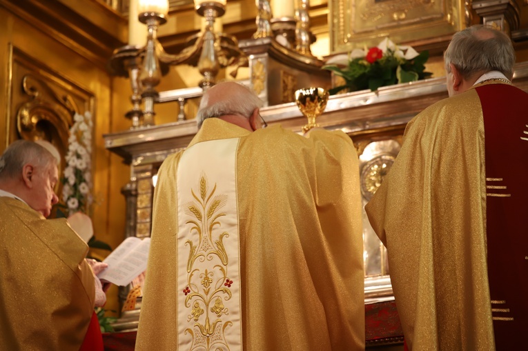 Msza św. w 57. rocznicę święceń kapłańskich kard. Stanisława Dziwisza