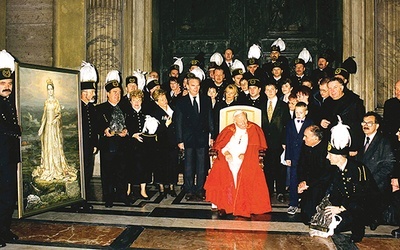 W 1998 r. papież dostał obraz patronki górników.