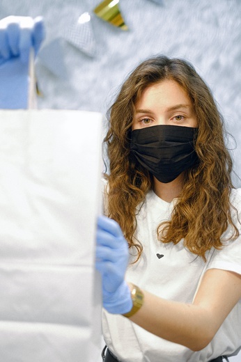 Ministerstwo Zdrowia: Wyzdrowiało 19 972 pacjentów zakażonych koronawirusem