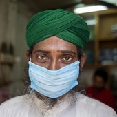 W Bangladeszu pandemia jest poza kontrolą. Miliony zagrożonych
