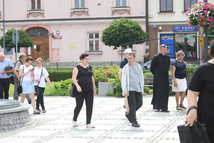 Ze św. Janem Kantym spacer po Kętach