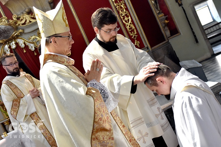 Święcenia kapłańskie ks. Dominika Sroki SJ