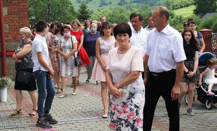 Wprowadzenie relikwii bł. ks. Jerzego Popiełuszki w Rycerce Górnej