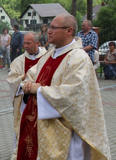 Wprowadzenie relikwii bł. ks. Jerzego Popiełuszki w Rycerce Górnej