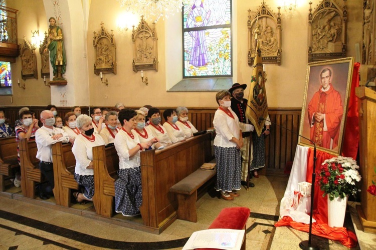 Wprowadzenie relikwii bł. ks. Jerzego Popiełuszki w Rycerce Górnej