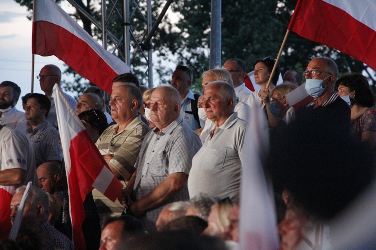 Wieczór wyborczy Andrzeja Dudy w Łowiczu