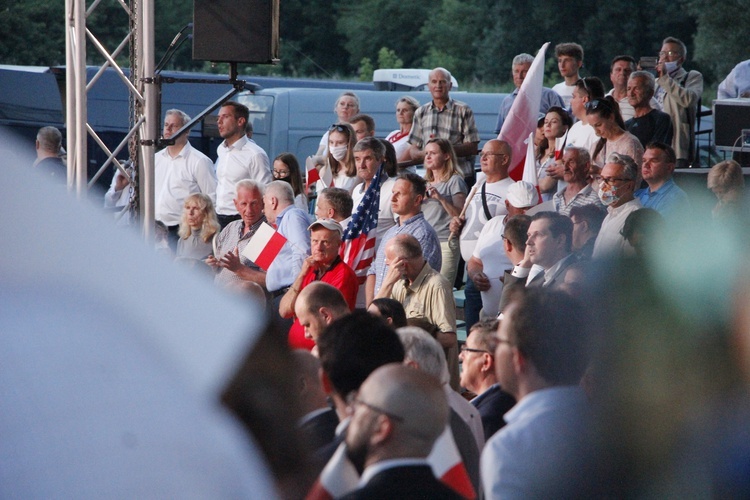 Wieczór wyborczy Andrzeja Dudy w Łowiczu