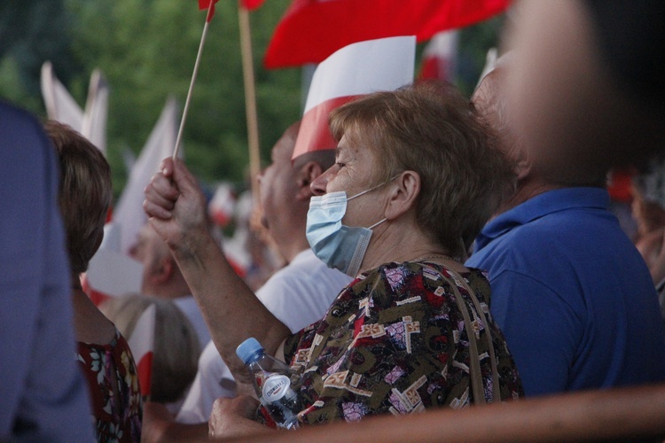 Wieczór wyborczy Andrzeja Dudy w Łowiczu