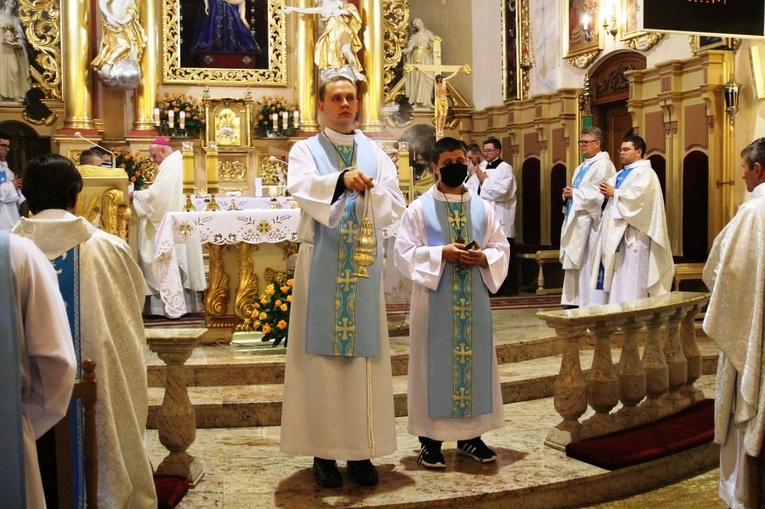 Czuwanie hałcnowskie z neoprezbiterami - czerwiec 2020