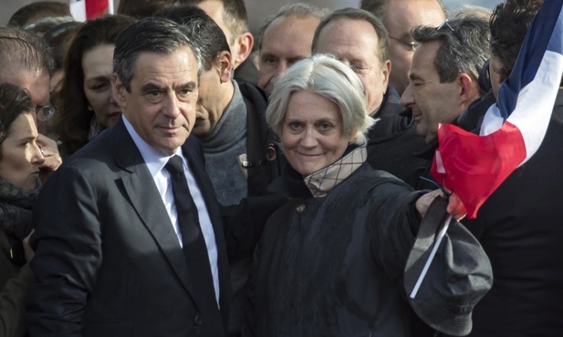 Francja: Sąd uznał b. premiera Fillona za winnego sprzeniewierzenia środków publicznych