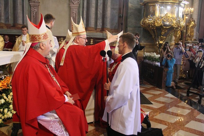 Święcenia biskupie ks. Adama Baba