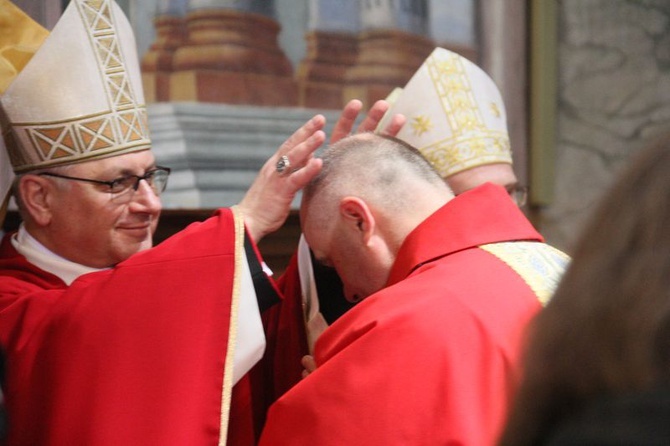 Święcenia biskupie ks. Adama Baba