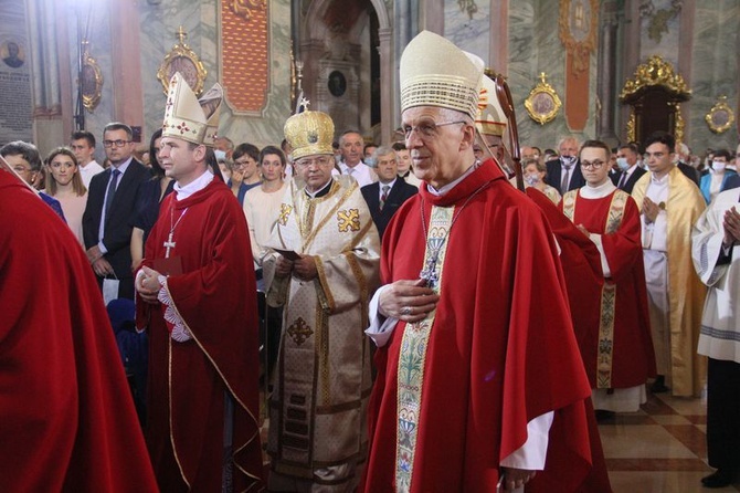 Święcenia biskupie ks. Adama Baba