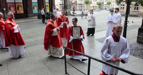 Nowi kanonicy katedralni