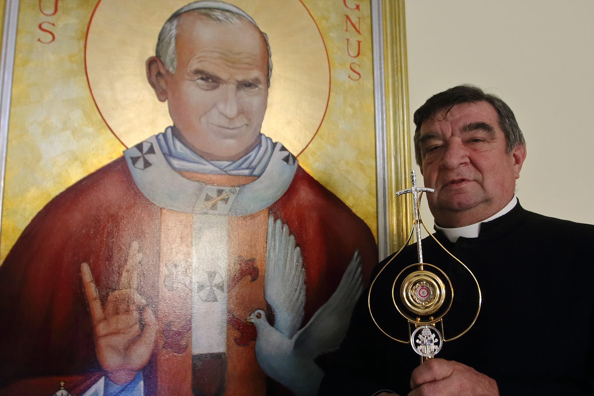 Indyjski Kapłan Posiadający świętą Wiedzę Kapłan Honorowym Obywatelem Legnicy