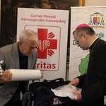 Respirator dla żarskiego szpitala od Caritas