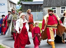 Zjazdowi przewodził symbolicznie mąż królowej Marysieńki (Waldemar Młodawski) w oprawie GRH z Bydgoszczy.