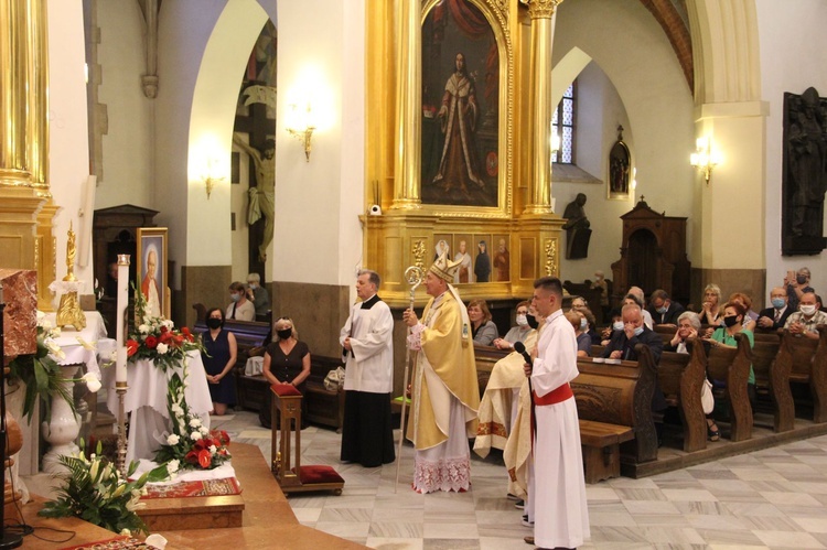 Zakończenie peregrynacji obrazu i relikwii św. Jana Pawła II w tarnowskiej katedrze