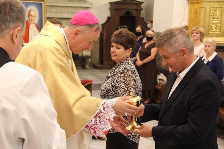 Zakończenie peregrynacji obrazu i relikwii św. Jana Pawła II w tarnowskiej katedrze