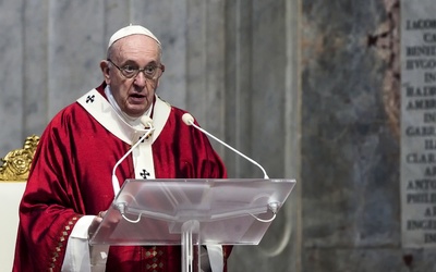 Papież Franciszek przekazał poprzednikowi list z kondolencjami po śmierci ks. Georga Ratzingera