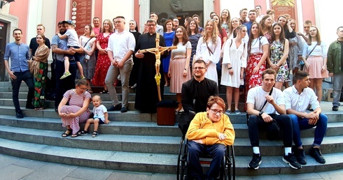 Modlitwą zrywają kajdany alkoholowego nałogu. Trzeźwościowa pielgrzymka już na szlaku