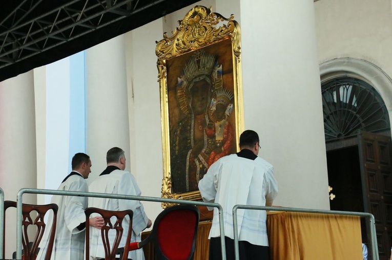 Uroczystości ku czci Matki Bożej Płaczącej