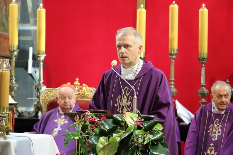 Msza św. żałobna w intencji ks. Jana Pasierbka
