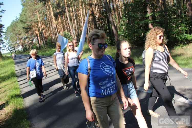 Pielgrzymka w pierwszą sobotę miesiąca do sanktuarium Matki Bożej Rokitniańskiej