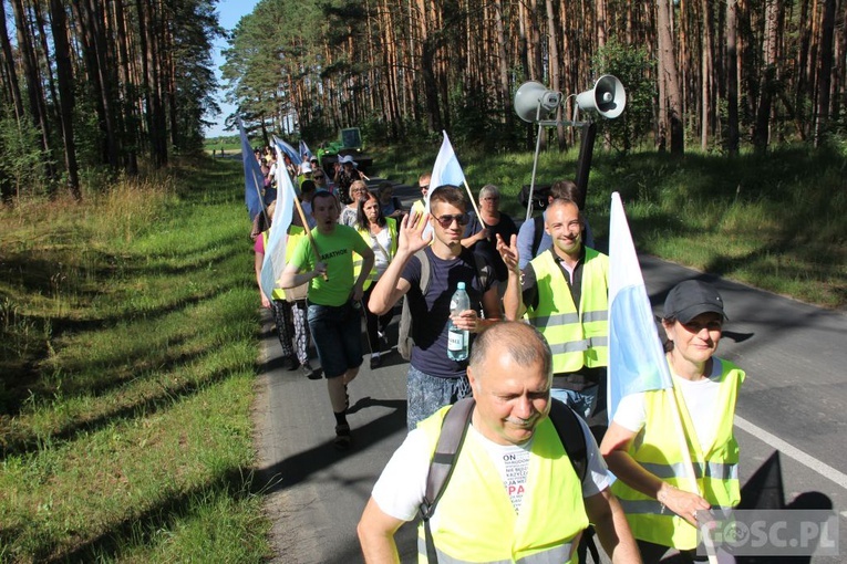 Pielgrzymka w pierwszą sobotę miesiąca do sanktuarium Matki Bożej Rokitniańskiej