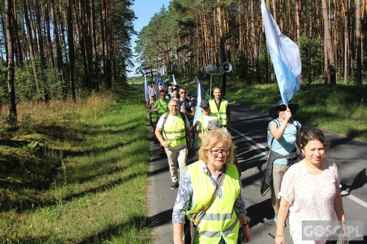 Pielgrzymka w pierwszą sobotę miesiąca do sanktuarium Matki Bożej Rokitniańskiej