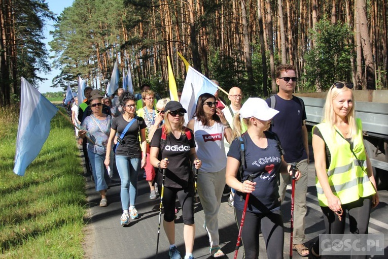 Pielgrzymka w pierwszą sobotę miesiąca do sanktuarium Matki Bożej Rokitniańskiej