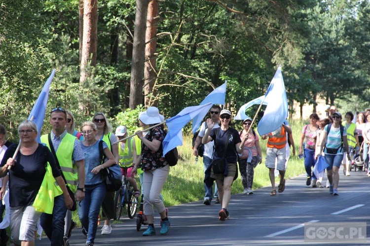 Pielgrzymka w pierwszą sobotę miesiąca do sanktuarium Matki Bożej Rokitniańskiej