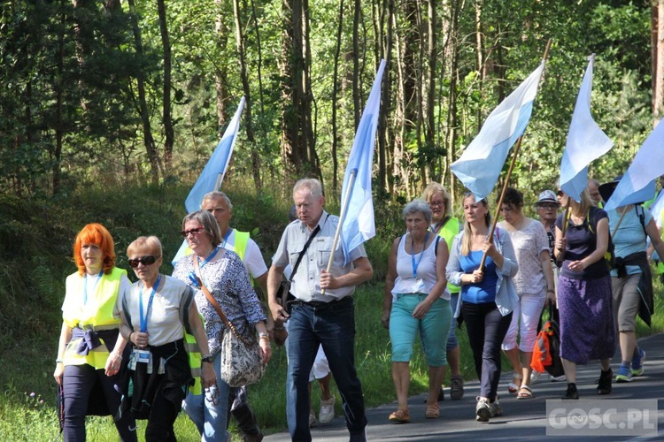 Pielgrzymka w pierwszą sobotę miesiąca do sanktuarium Matki Bożej Rokitniańskiej