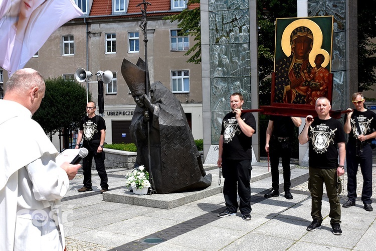 Męski Różaniec w Świdnicy - lipiec