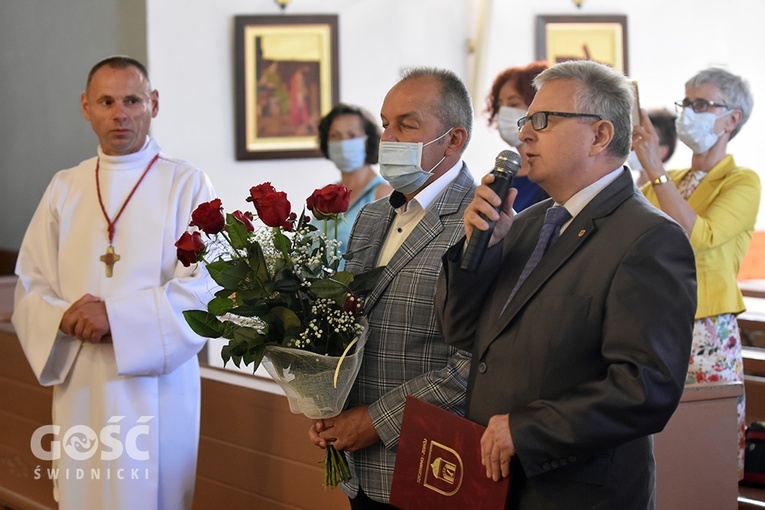 Instalacja ks. Tomasza Zięby na proboszcza parafii pw. Wniebowzięcia NMP w Szczawnie-Zdroju