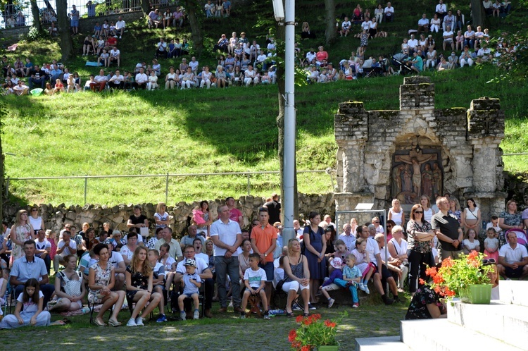 Pielgrzymka dzieci na Górę Świętej Anny