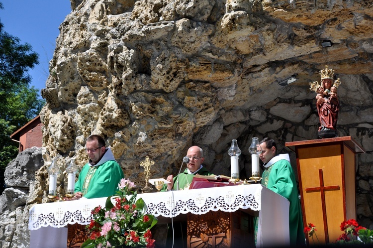 Pielgrzymka dzieci na Górę Świętej Anny