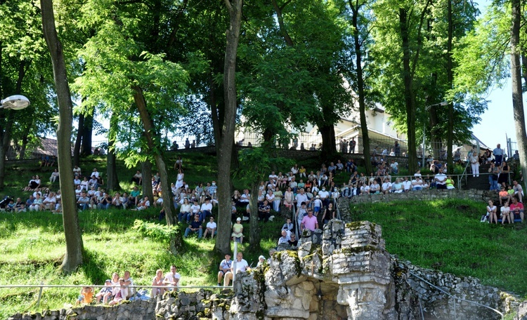 Pielgrzymka dzieci na Górę Świętej Anny