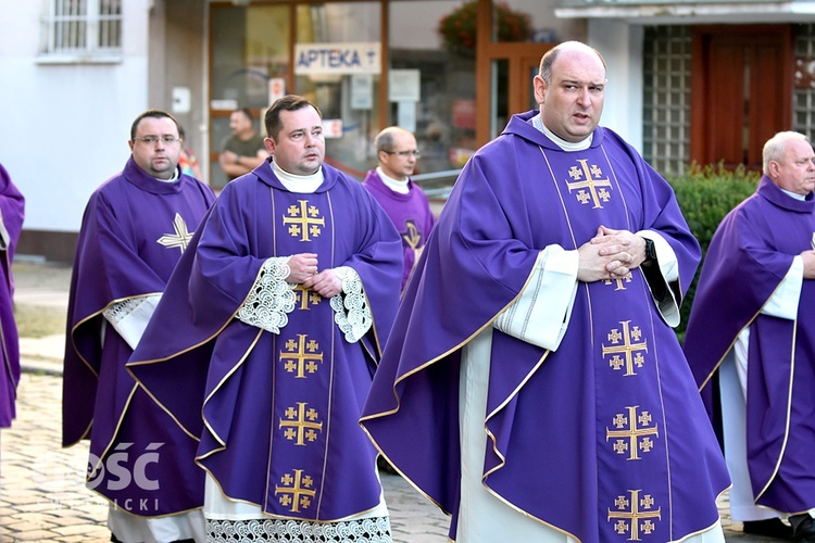 Strzegom. Eksporta ciała ks. Marka Żmudy