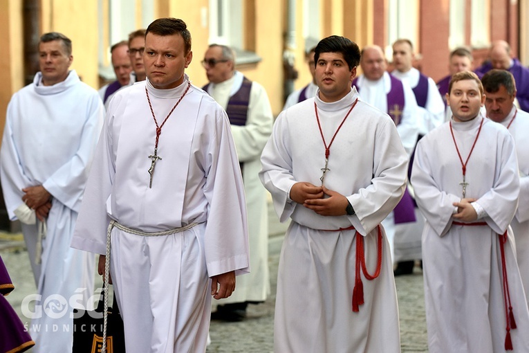 Strzegom. Eksporta ciała ks. Marka Żmudy