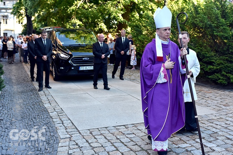 Strzegom. Eksporta ciała ks. Marka Żmudy