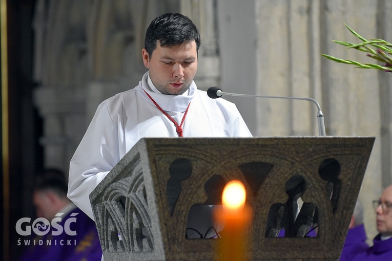 Strzegom. Eksporta ciała ks. Marka Żmudy