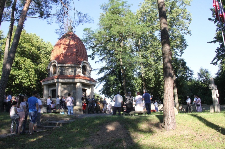 Limanowa. Różaniec za poległych na Jabłońcu