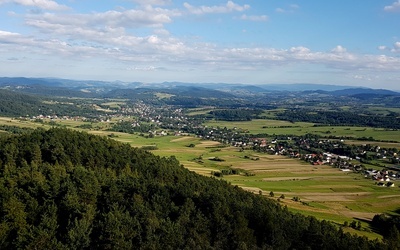 Bocheński Mikołaj czyta bajki dzieciom, a w Brzesku konkurs fotograficzny