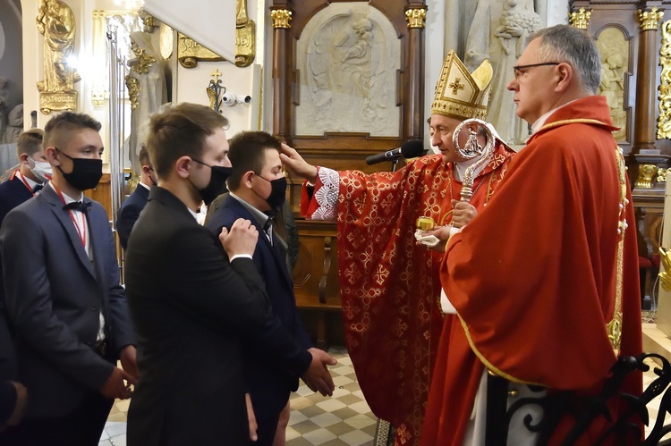 Bierzmowanie w Limanowej, cz. 1