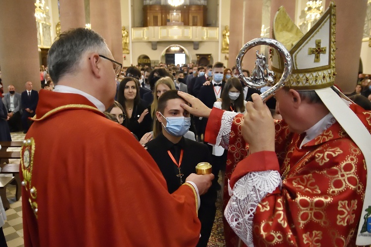 Bierzmowanie w Limanowej, cz. 2