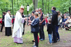 Sakrament namaszczenia chorych zawsze towarzyszy tej świątecznej sumie.