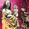 ▲	Figura maryjna w późnogotyckim tryptyku we Lwowcu.