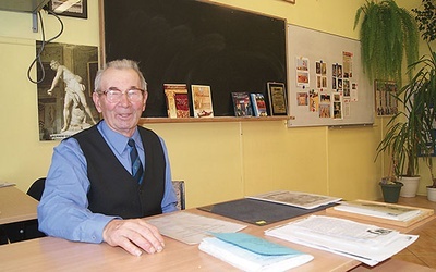 Artysta lubi opowiadać o swojej pracy, zwłaszcza młodym ludziom.